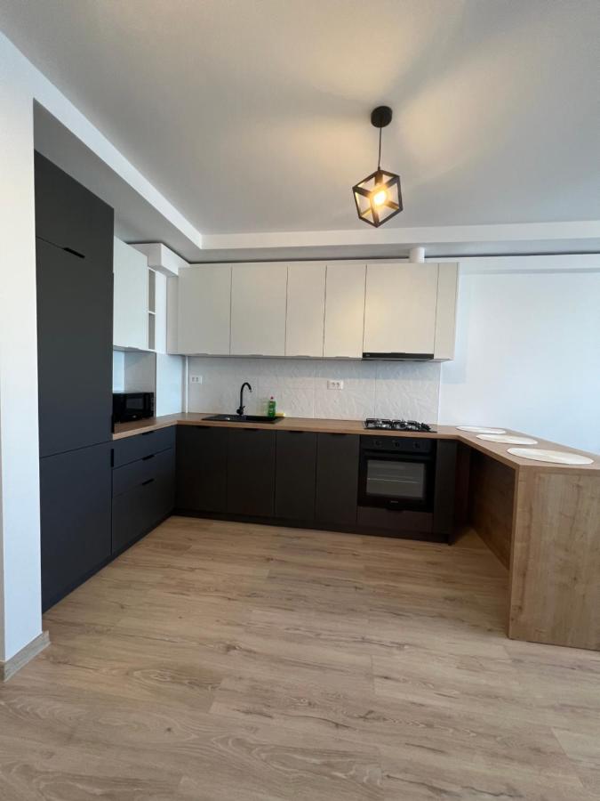 Avanera Sunny Apartments Сучава Экстерьер фото